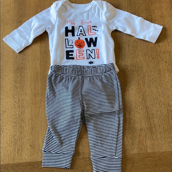 First Halloween Outfit - Picture 1 of 4